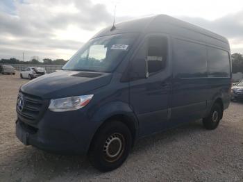  Salvage Mercedes-Benz Sprinter