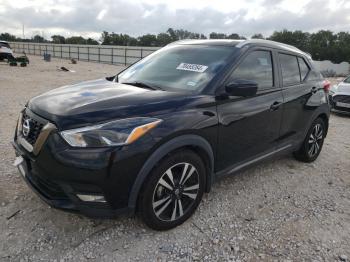  Salvage Nissan Kicks