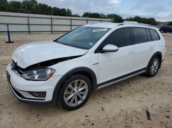  Salvage Volkswagen Golf