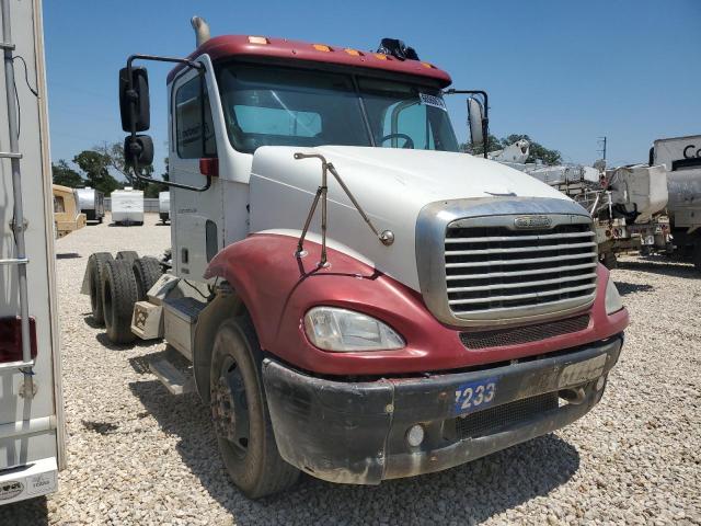  Salvage Freightliner Columbia 1