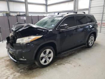  Salvage Toyota Highlander