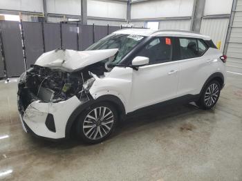  Salvage Nissan Kicks