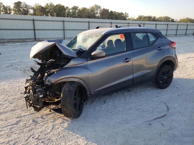  Salvage Nissan Kicks