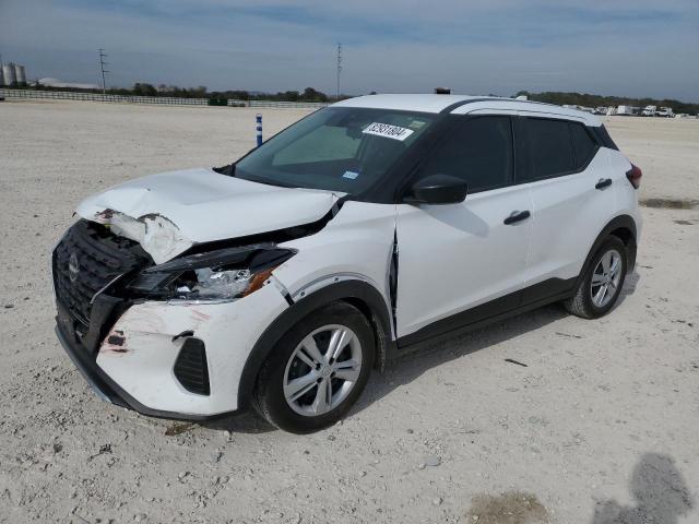  Salvage Nissan Kicks