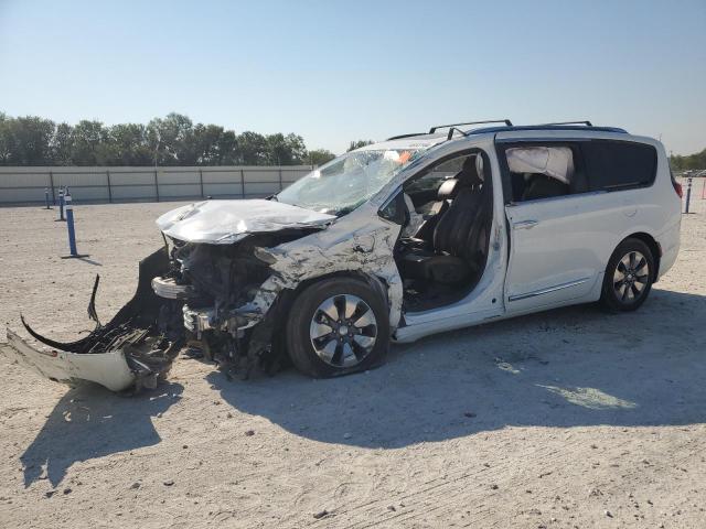  Salvage Chrysler Pacifica