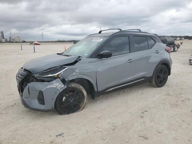  Salvage Nissan Kicks