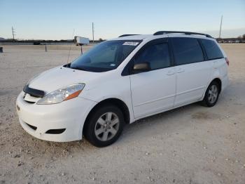  Salvage Toyota Sienna