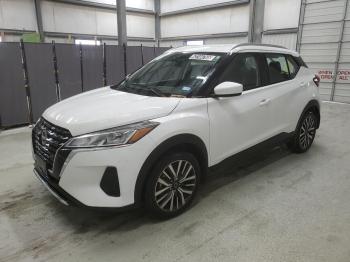  Salvage Nissan Kicks