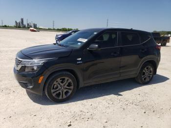  Salvage Kia Seltos