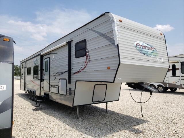  Salvage Prem Traveltrlr