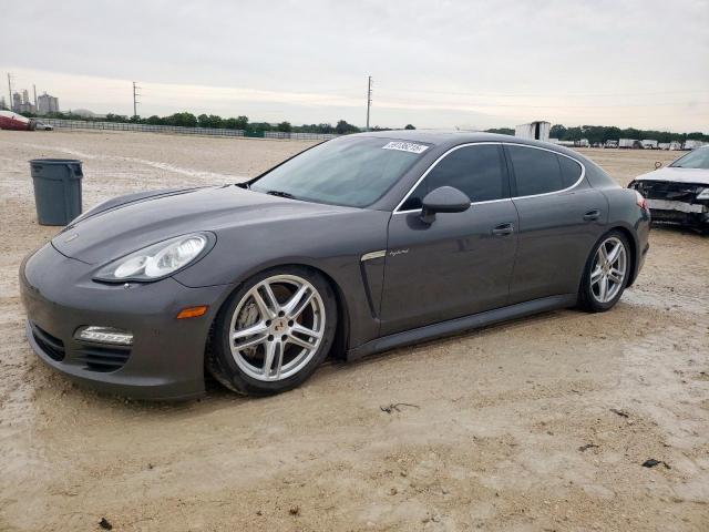  Salvage Porsche Panamera