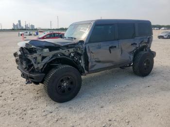  Salvage Ford Bronco
