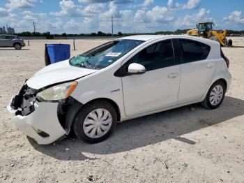  Salvage Toyota Prius