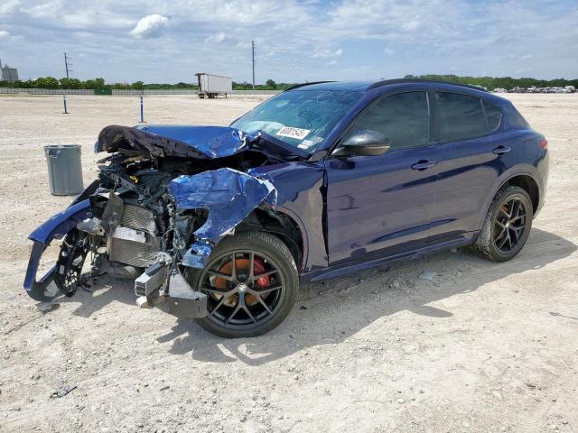  Salvage Alfa Romeo Stelvio