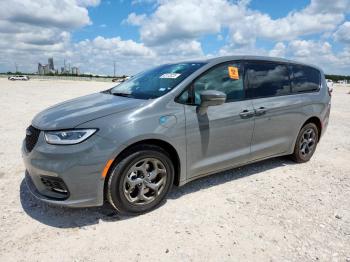  Salvage Chrysler Pacifica