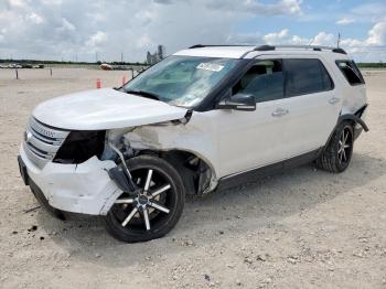  Salvage Ford Explorer