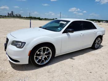  Salvage Chrysler 300