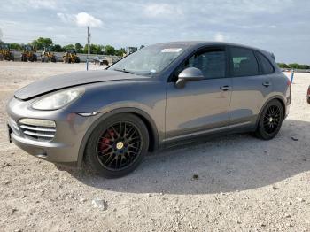  Salvage Porsche Cayenne