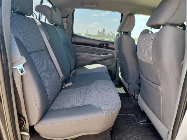 Toyota Tacoma Double Cab Image 11