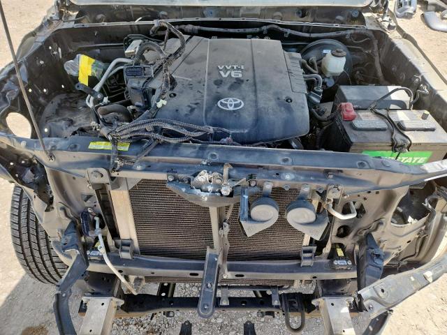 Toyota Tacoma Double Cab Image 10