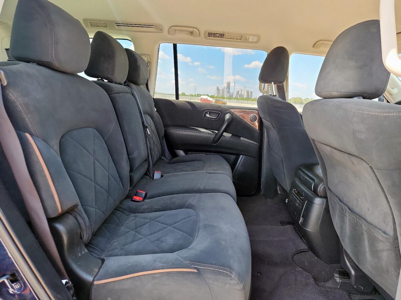 Nissan Armada Sv Image 8