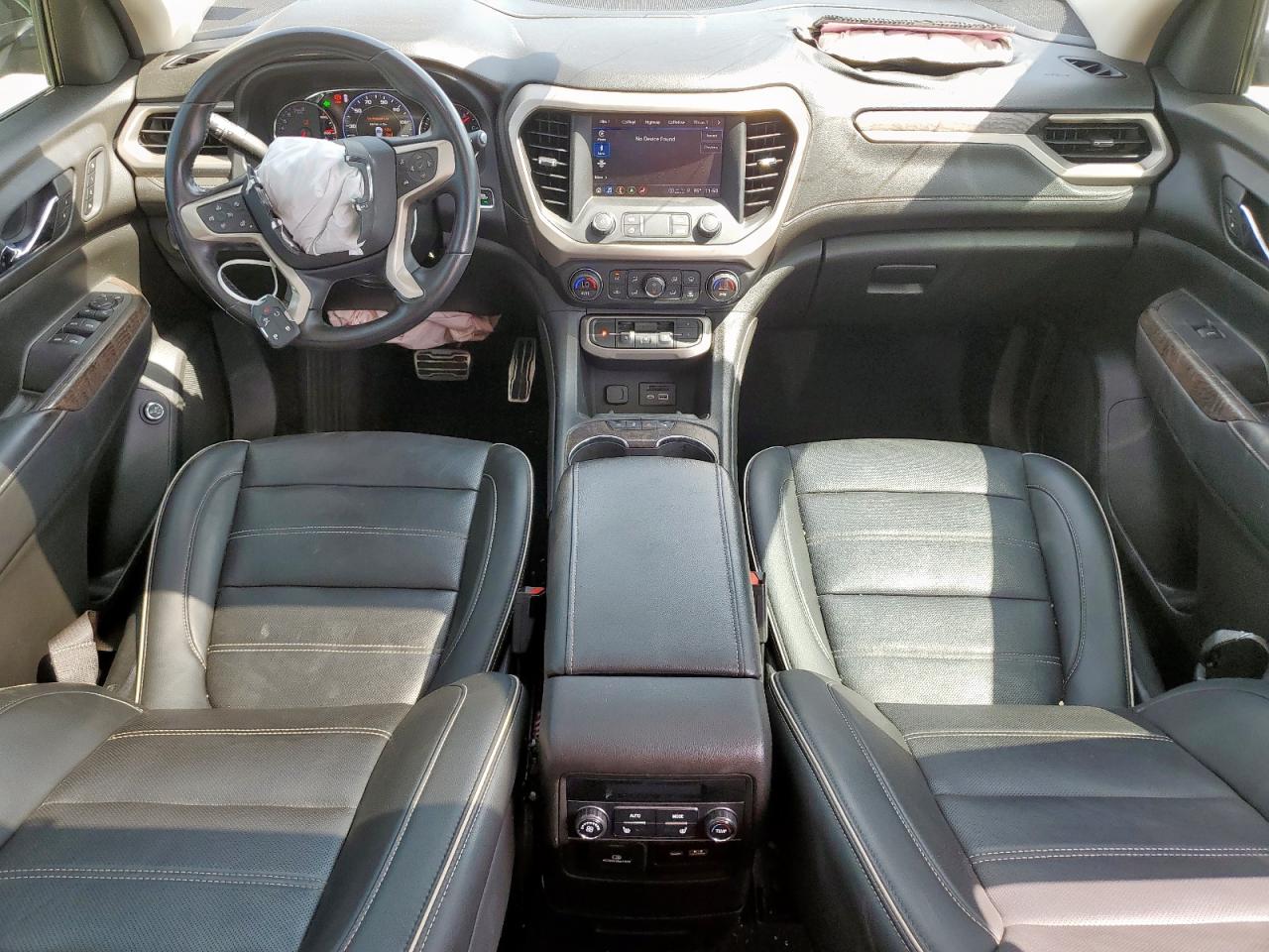 GMC Acadia Denali Image 9