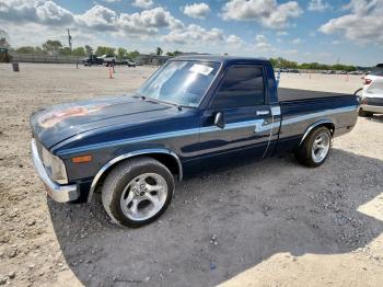  Salvage Toyota Pick Up