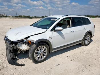  Salvage Volkswagen Golf