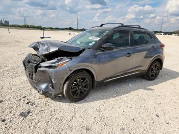  Salvage Nissan Kicks