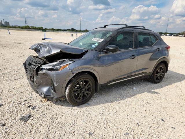  Salvage Nissan Kicks