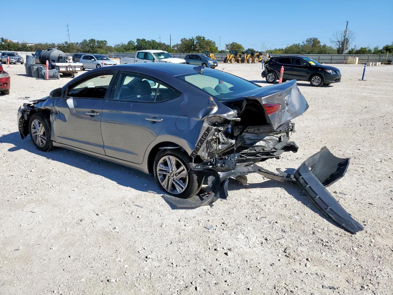 Hyundai ELANTRA Sel Image 4