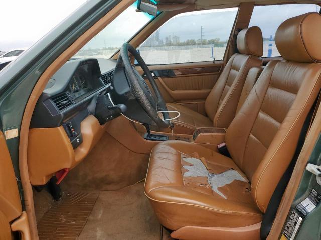 Mercedes-Benz E-Class 320 Image 3