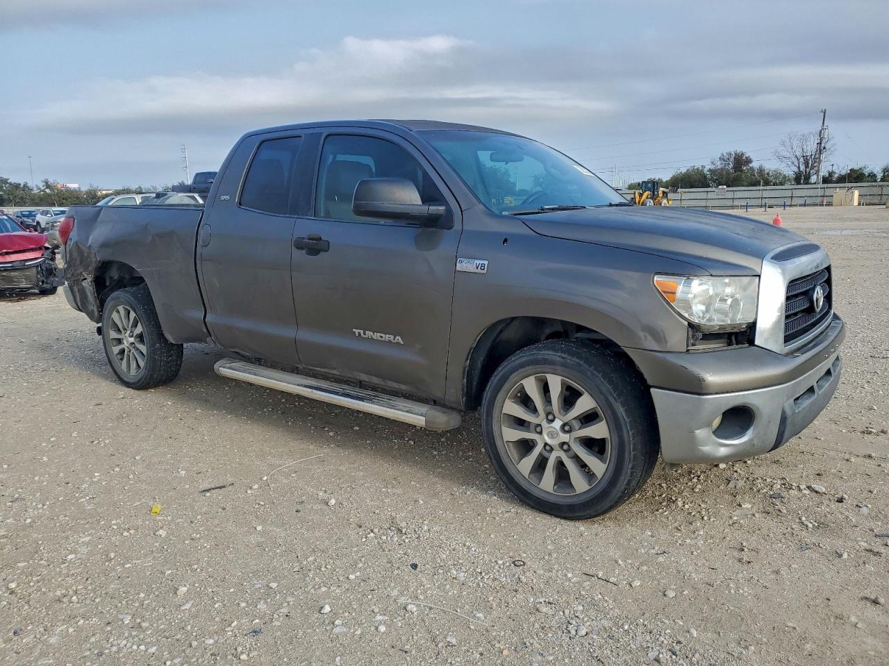 Toyota Tundra Double Cab Image 10