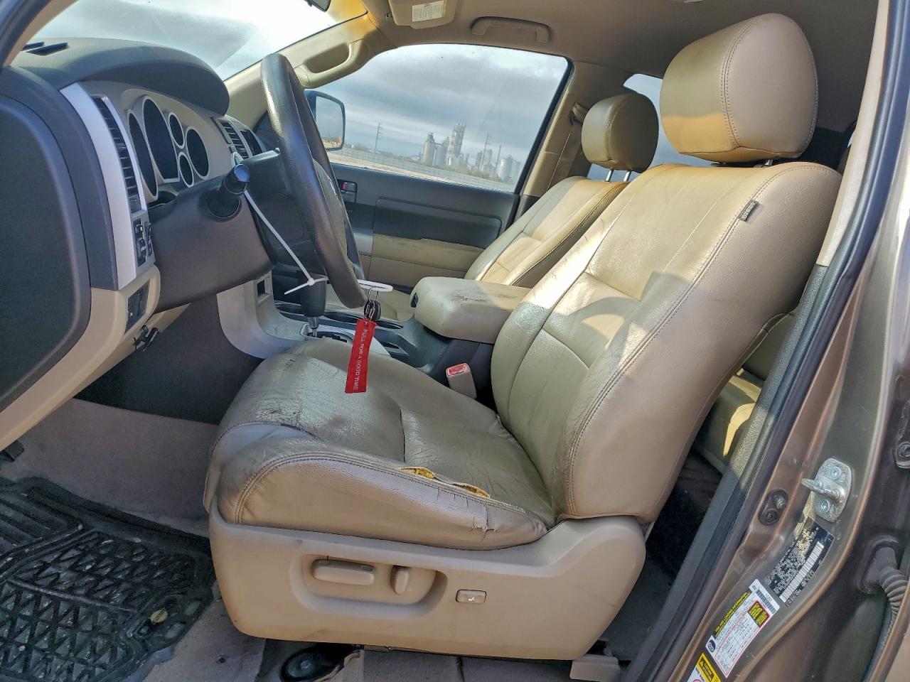 Toyota Tundra Double Cab Image 9