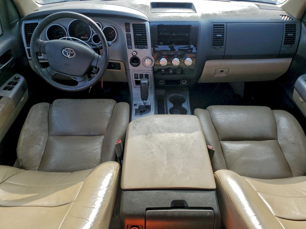 Toyota Tundra Double Cab Image 4