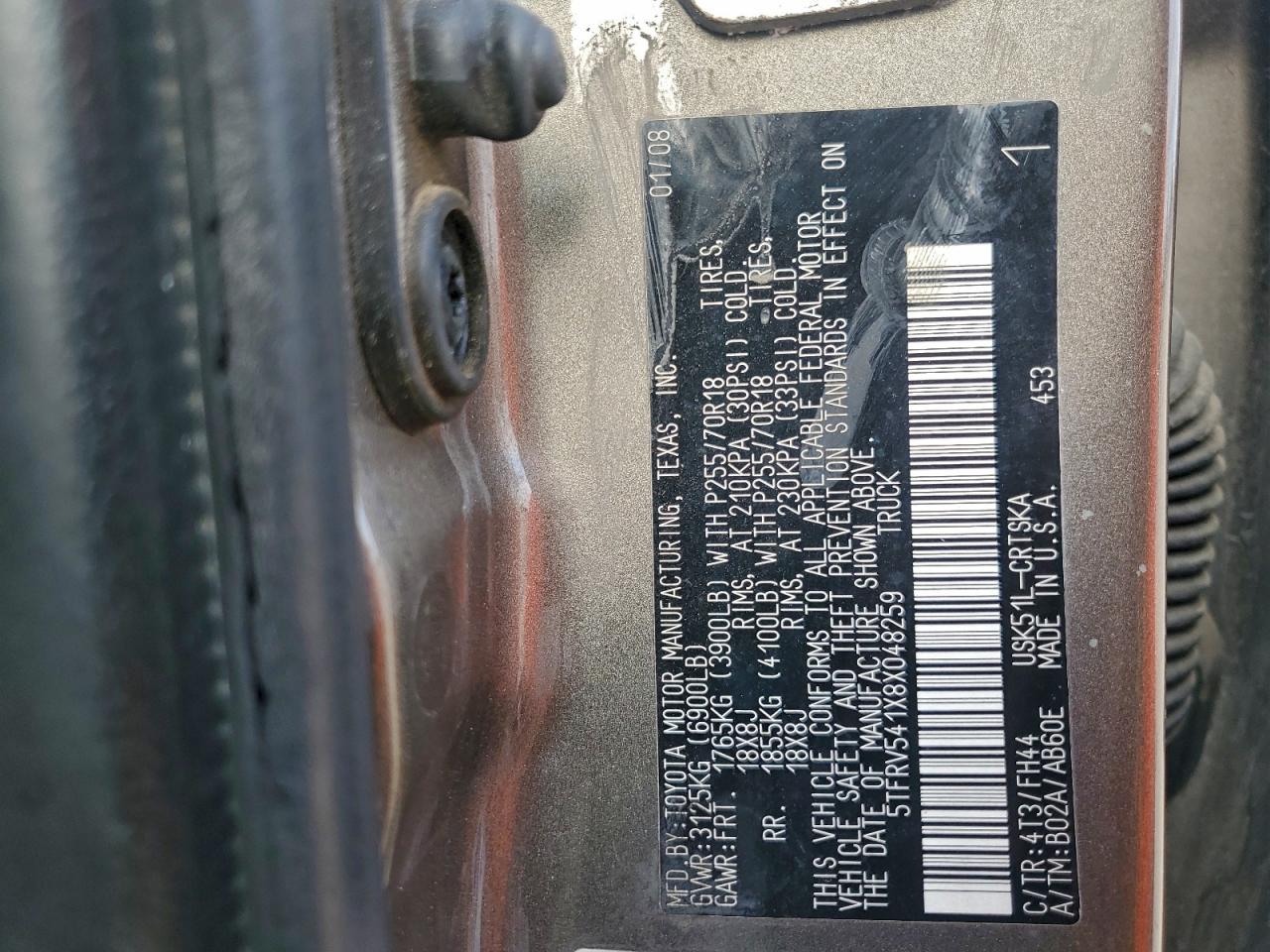 Toyota Tundra Double Cab Image 8