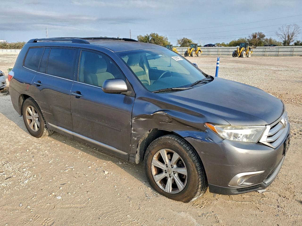 Toyota Highlander Base Image 7