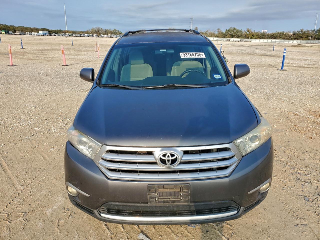 Toyota Highlander Base Image 2