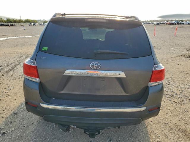 Toyota Highlander Base Image 5