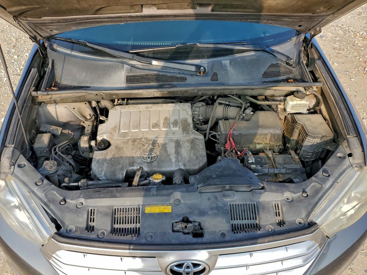 Toyota Highlander Base Image 10