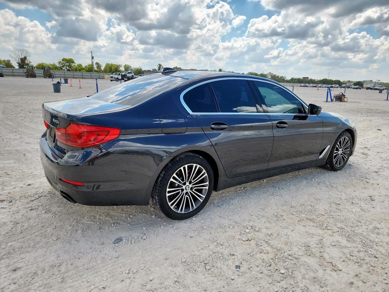 BMW 5 Series I Image 4
