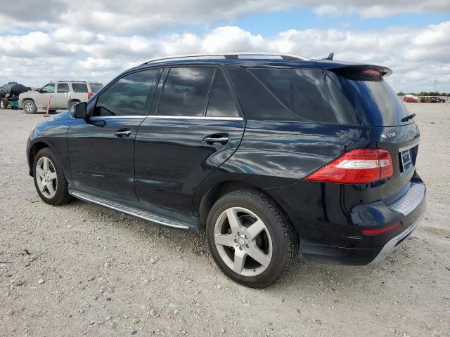 Mercedes-Benz M-Class 550 4matic Image 12