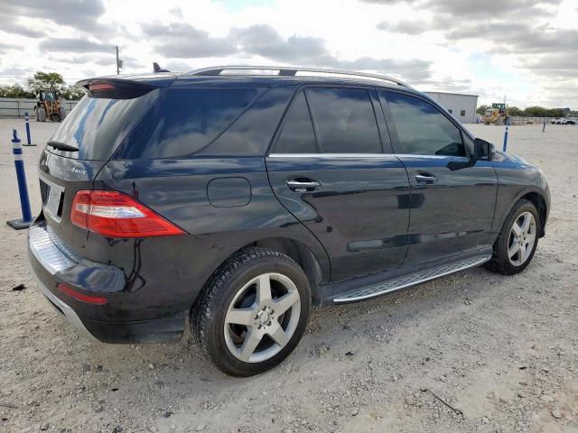 Mercedes-Benz M-Class 550 4matic Image 3