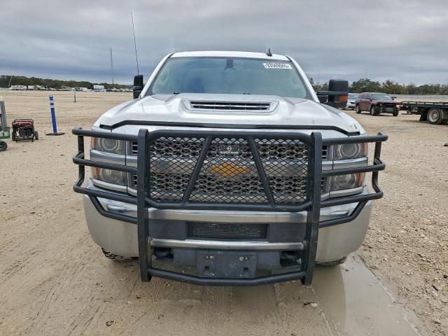 Chevrolet Silverado K2500 Heavy Duty Image 7