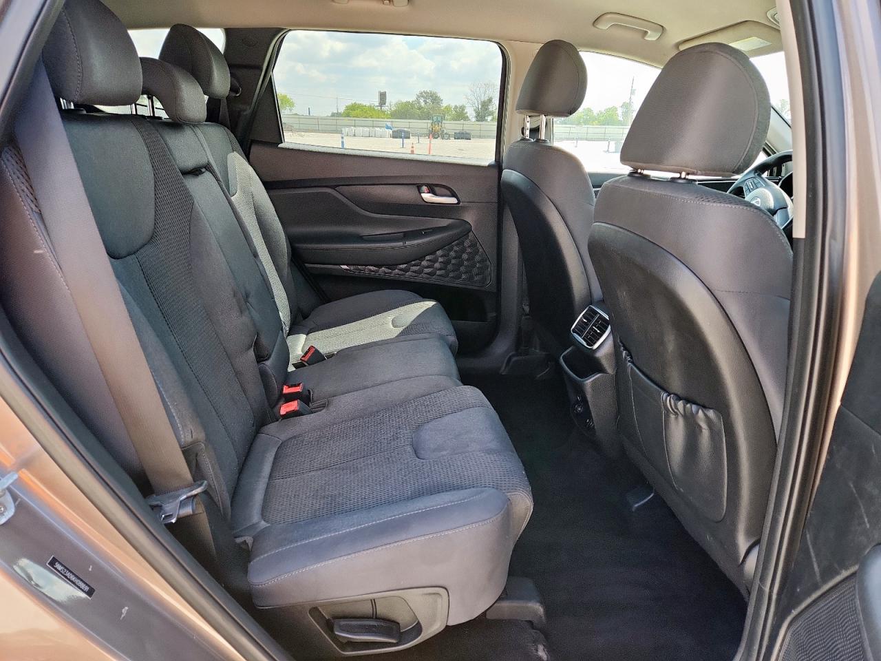 Hyundai SANTA FE Se Image 11