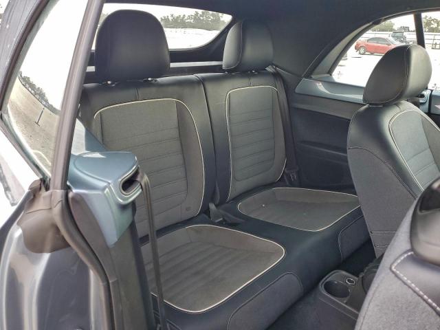 Volkswagen Beetle S/se Image 9