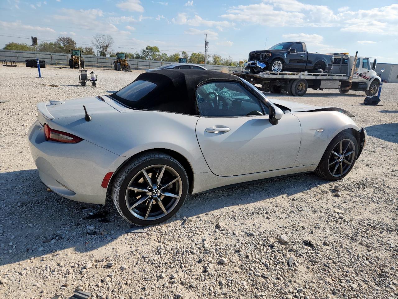 Mazda Mx5 Grand Touring Image 12