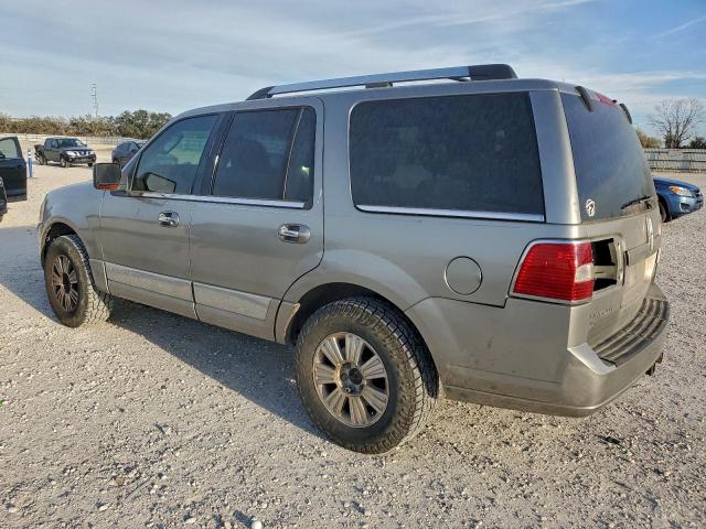 Lincoln Navigator Image 12