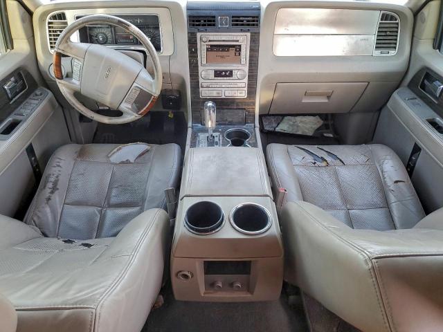 Lincoln Navigator Image 14