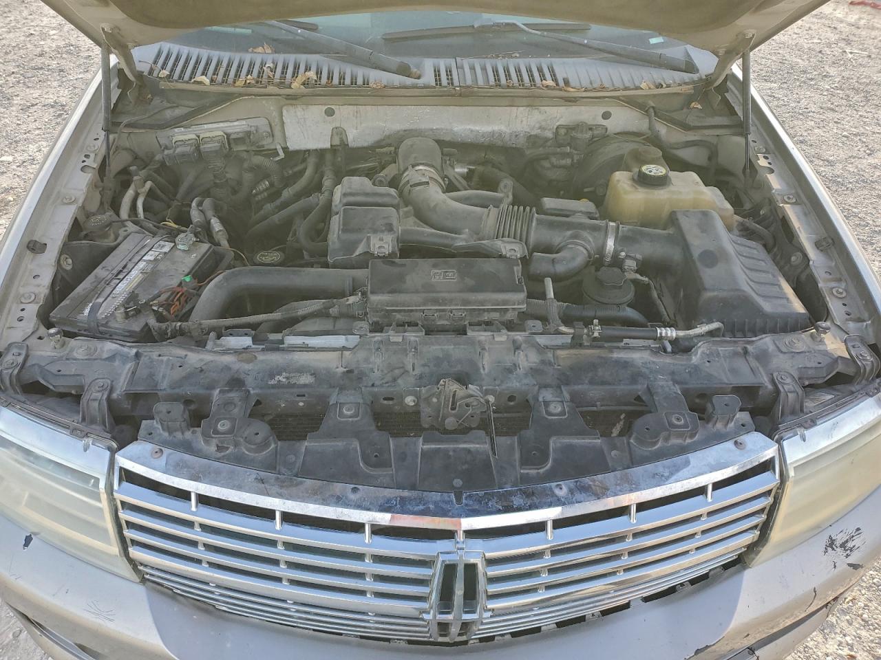 Lincoln Navigator Image 4